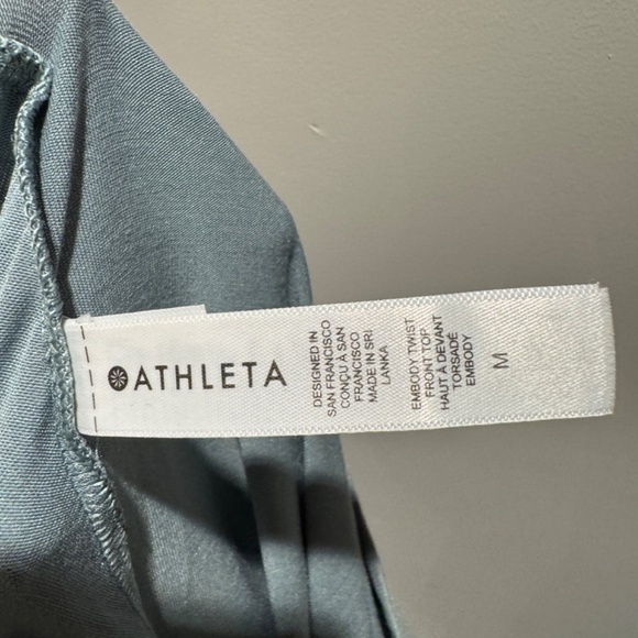 Athleta EMBODY twist top size M - Picture 3 of 8